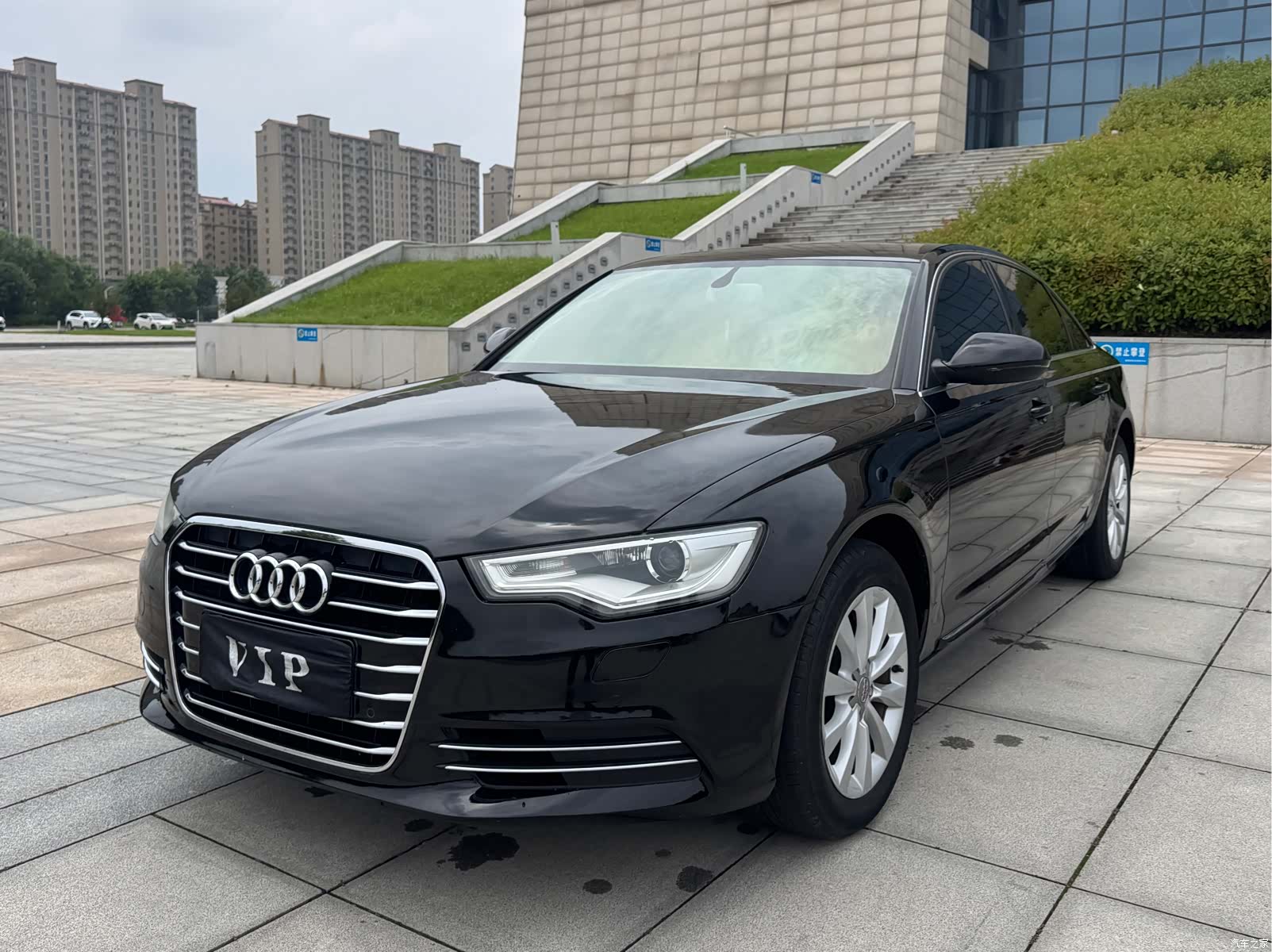 Audi A6L, 2012 1