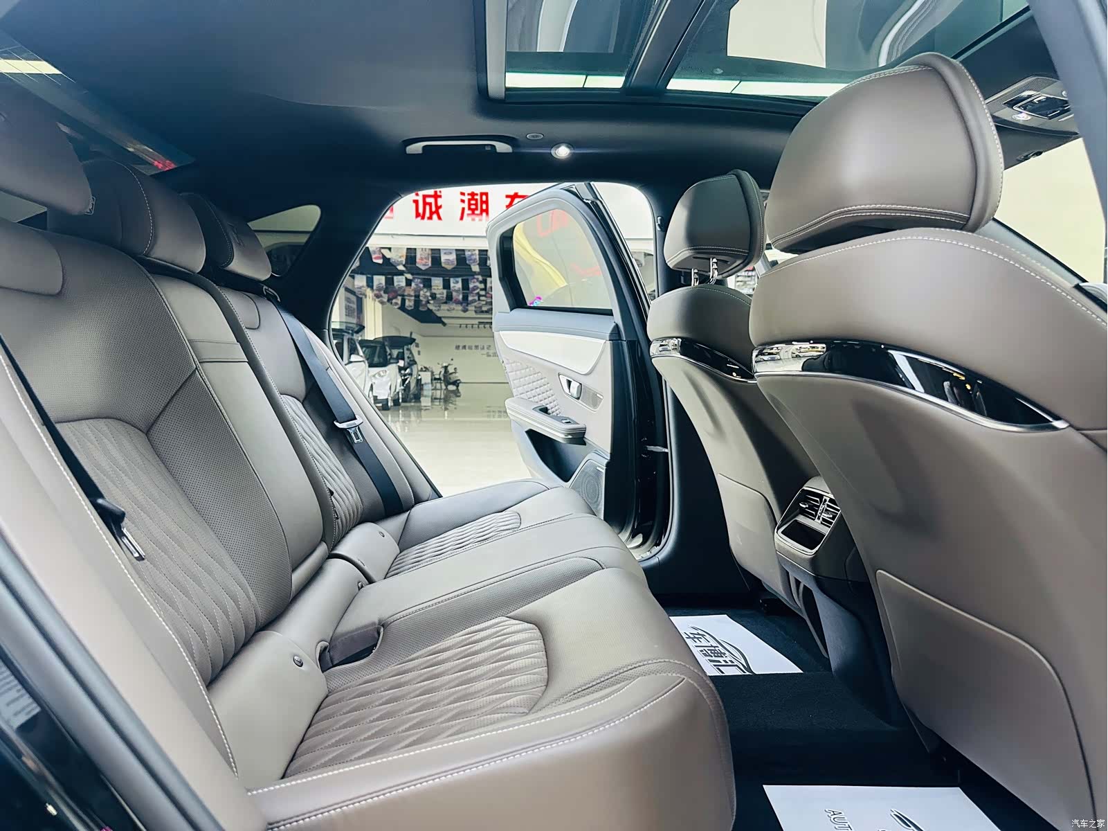 BYD Han, 2023 11