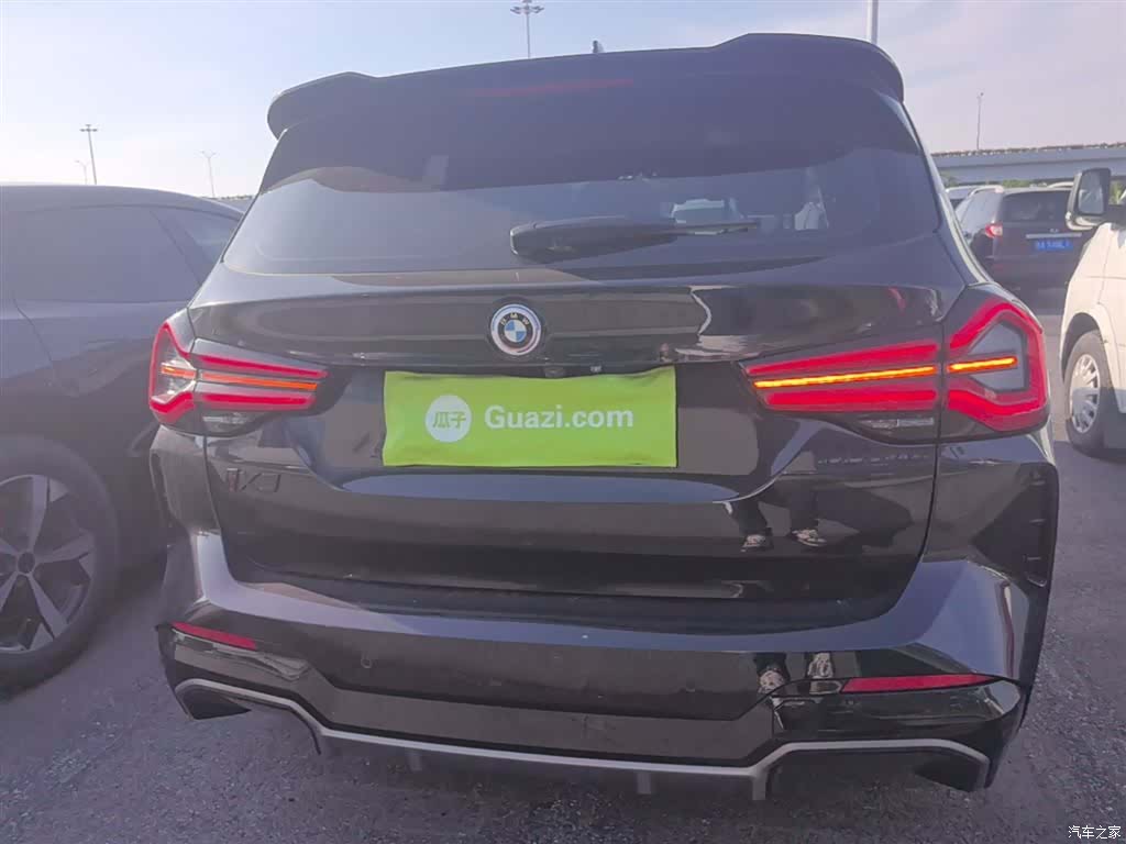 BMW iX3, 2024 6