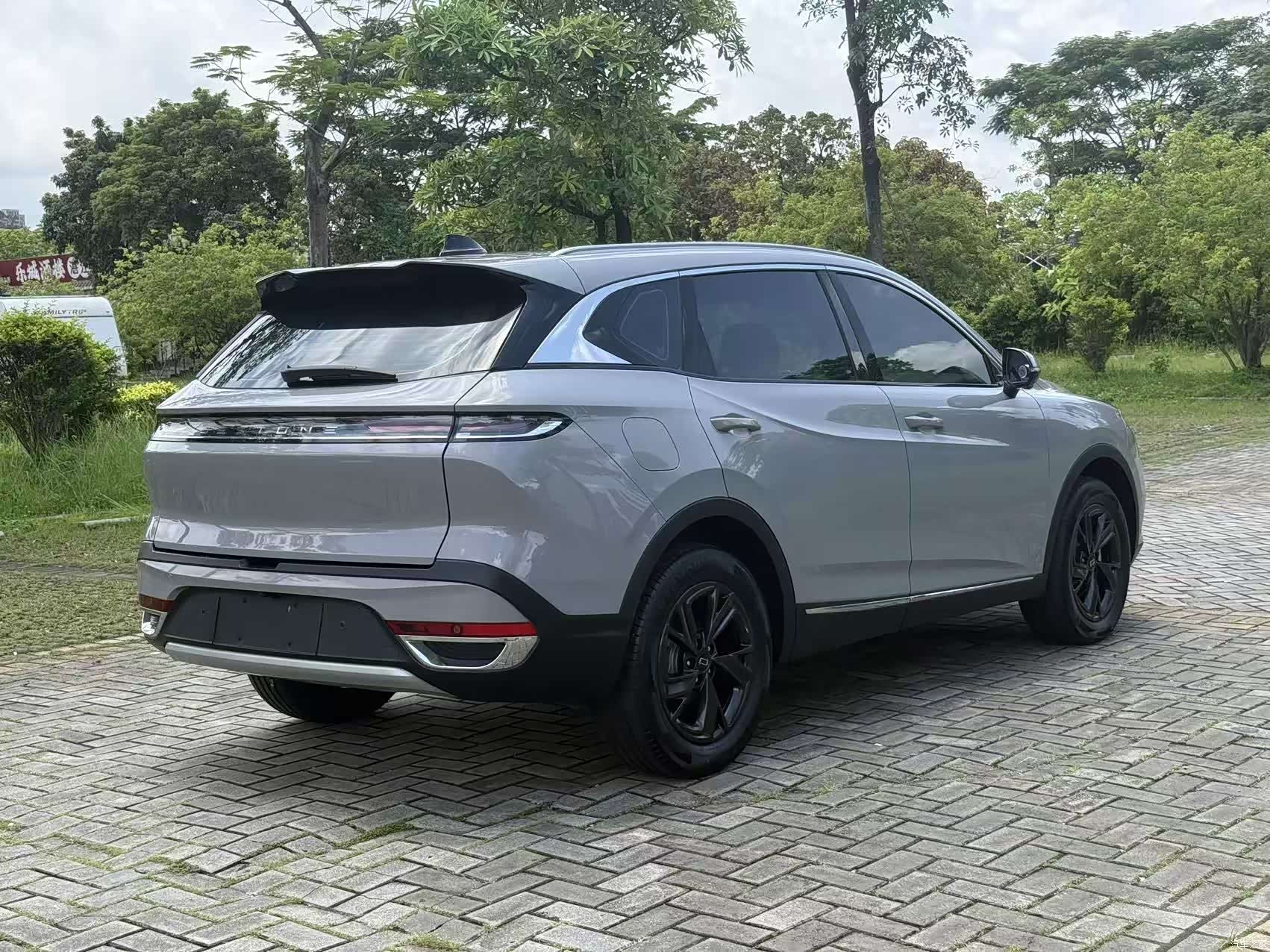 Bestune T90, 2025 10