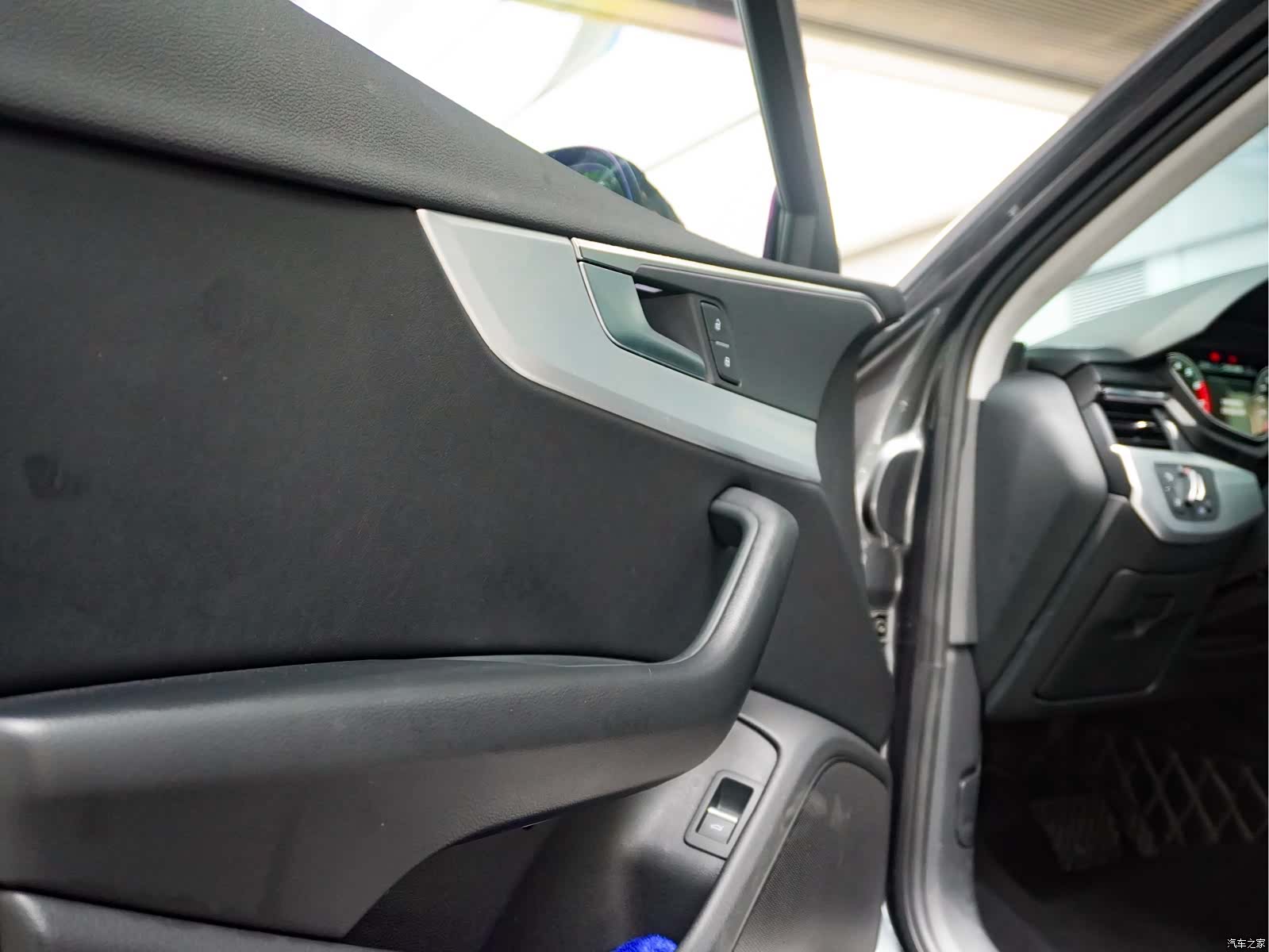 Audi A4L, 2020 9