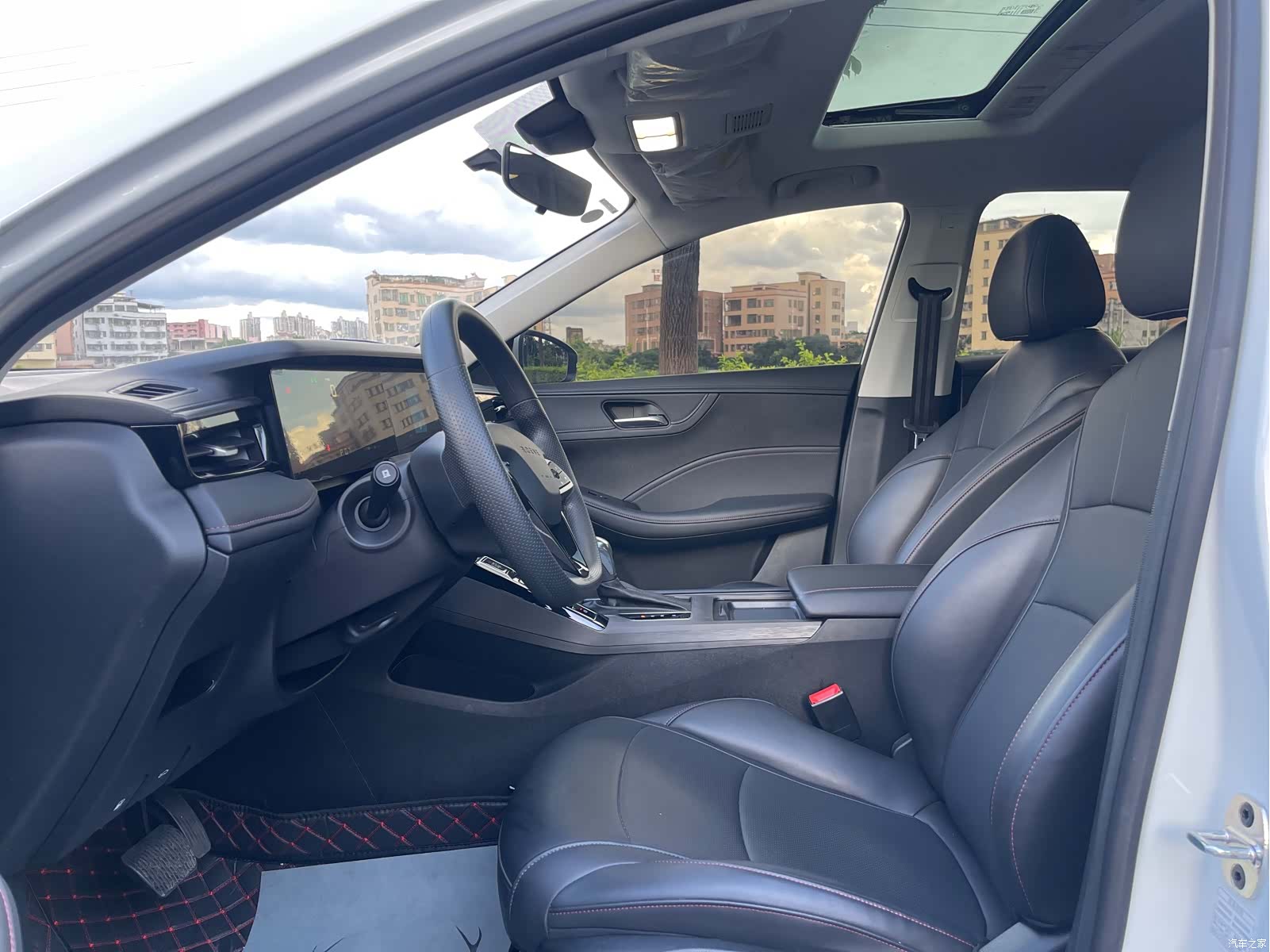 Roewe i5, 2025 8