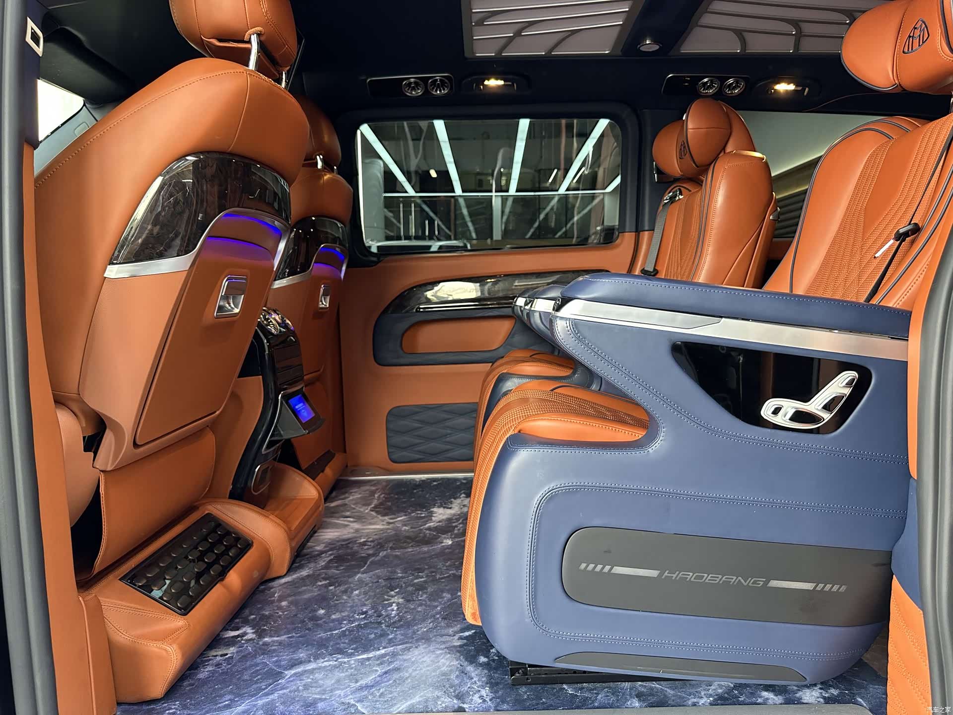 Mercedes-Benz 7, 2023 13