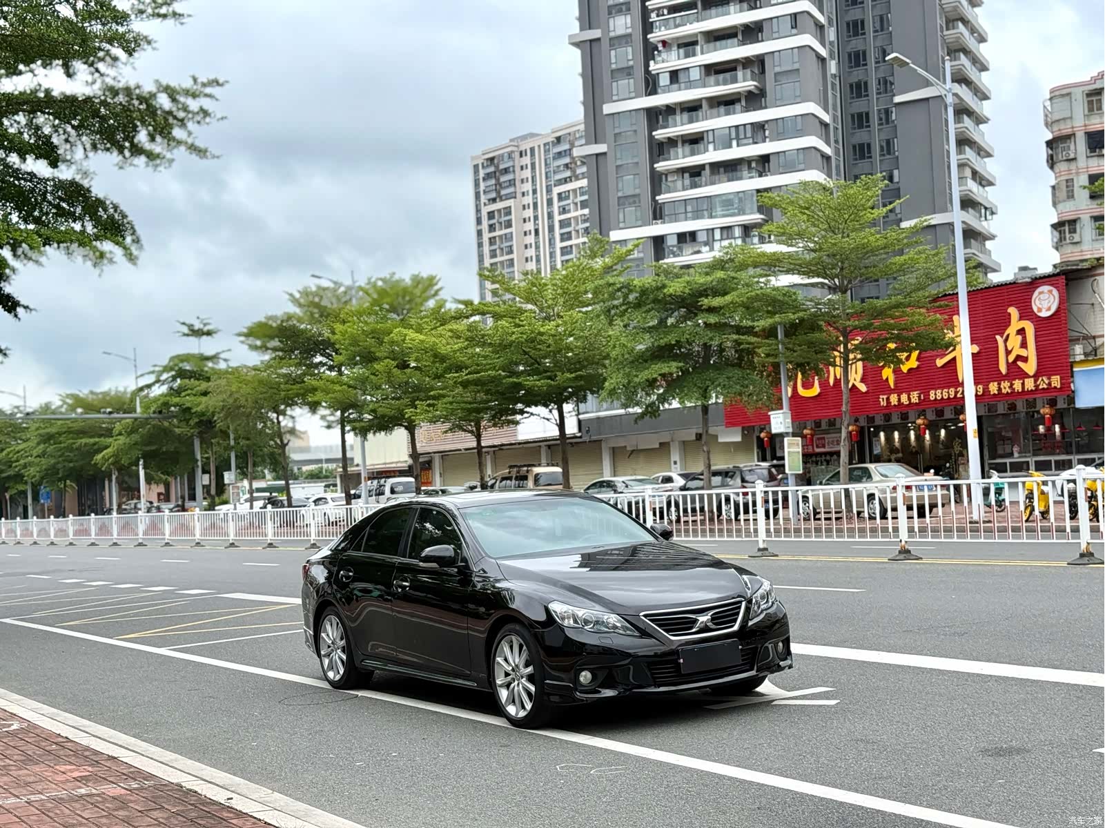 Toyota 2.5V, 2012 3