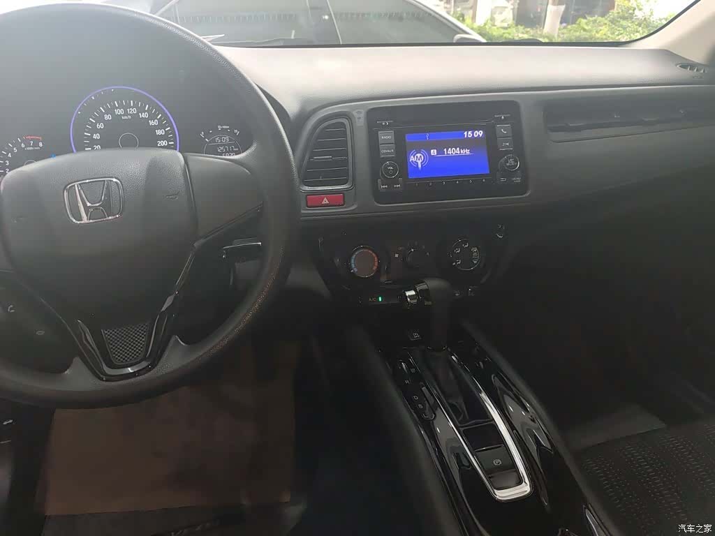 Honda Vezel, 2015 10