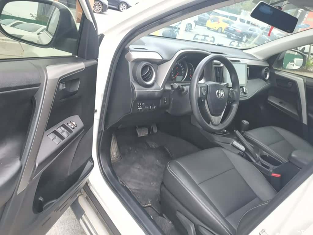Toyota RAV4, 2018 16