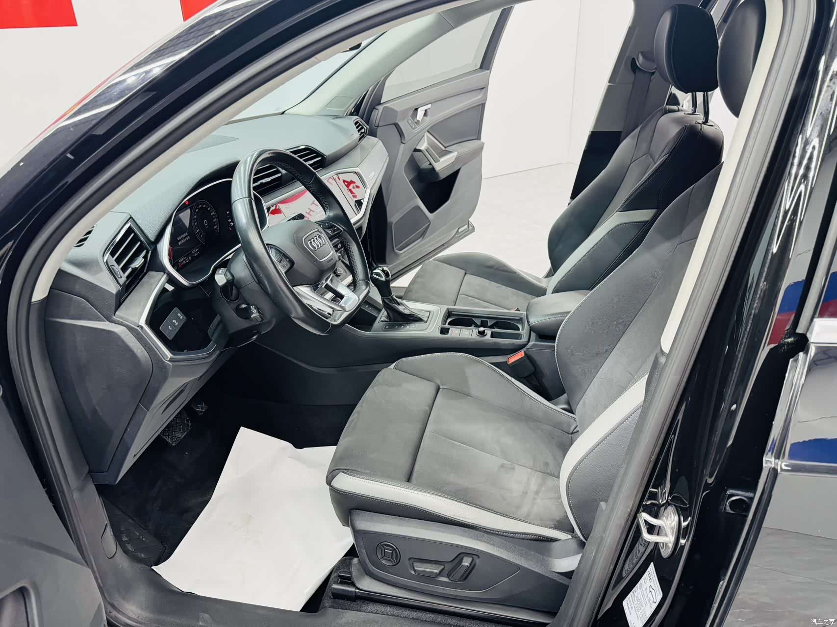 Audi Q3, 2022 4