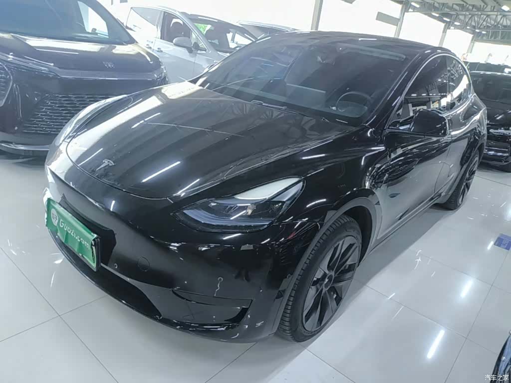 Tesla Model Y, 2023 1