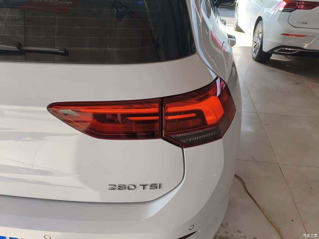 Volkswagen Golf, 2023 8