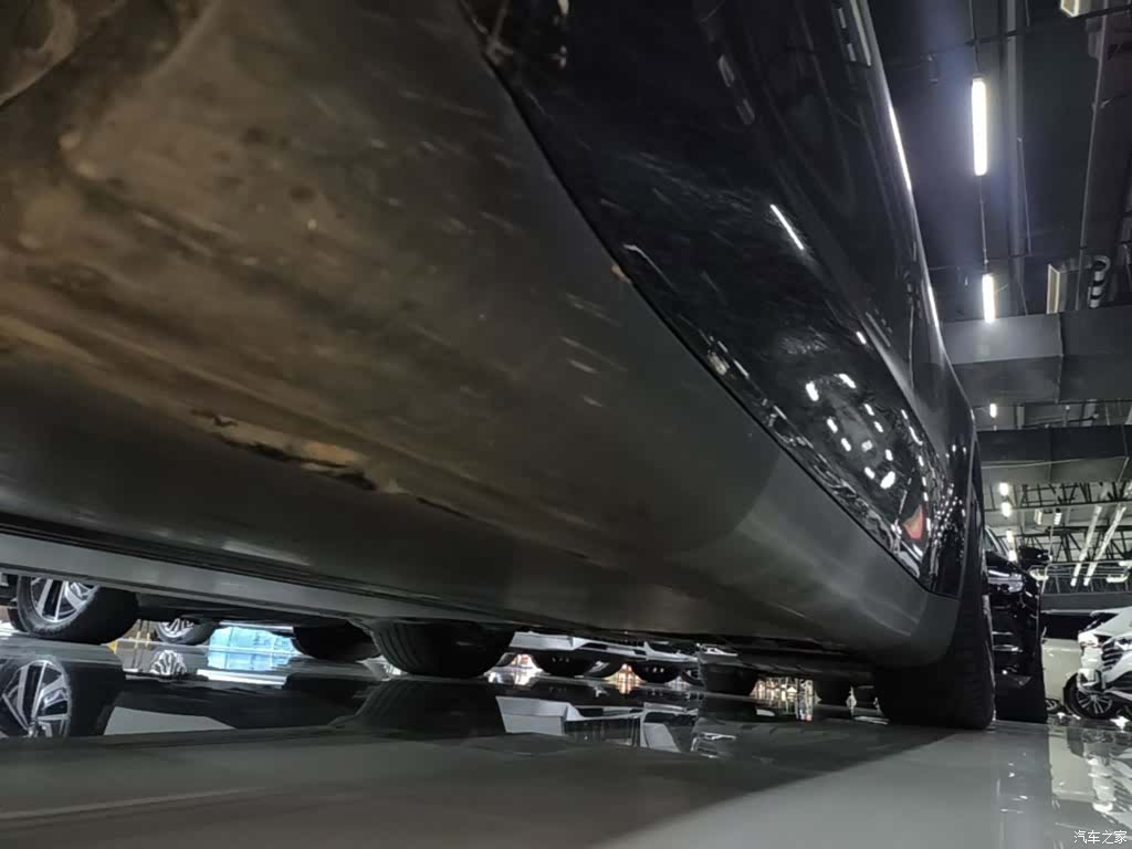 Tesla Model Y, 2023 22