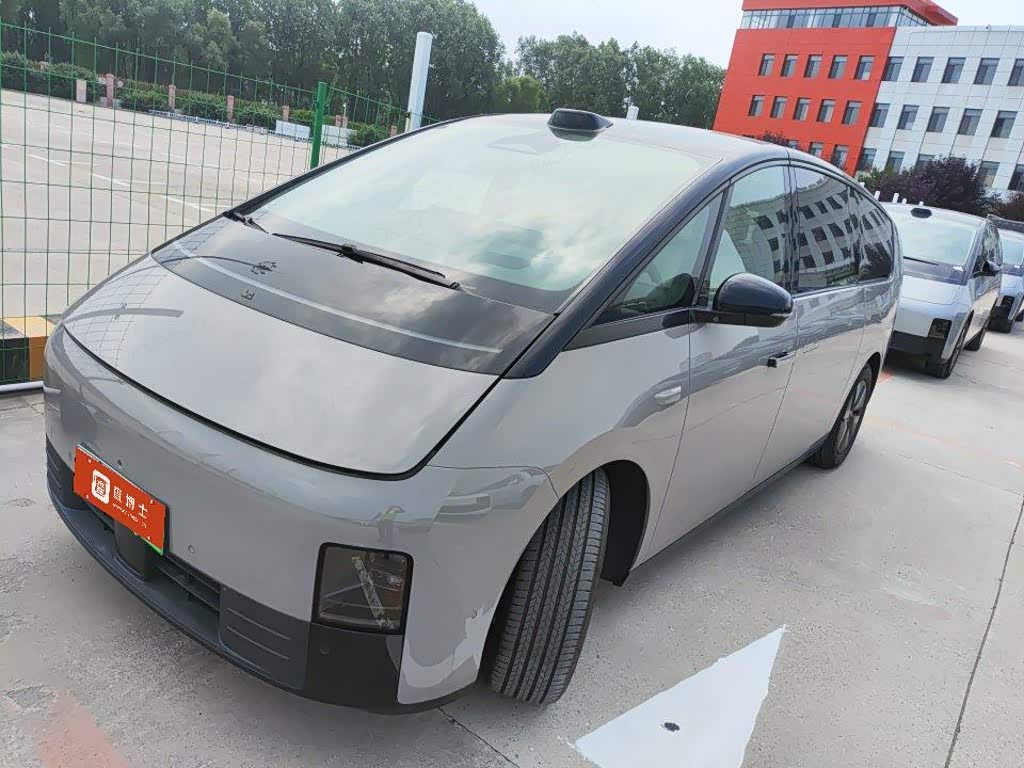 Li Auto MEGA