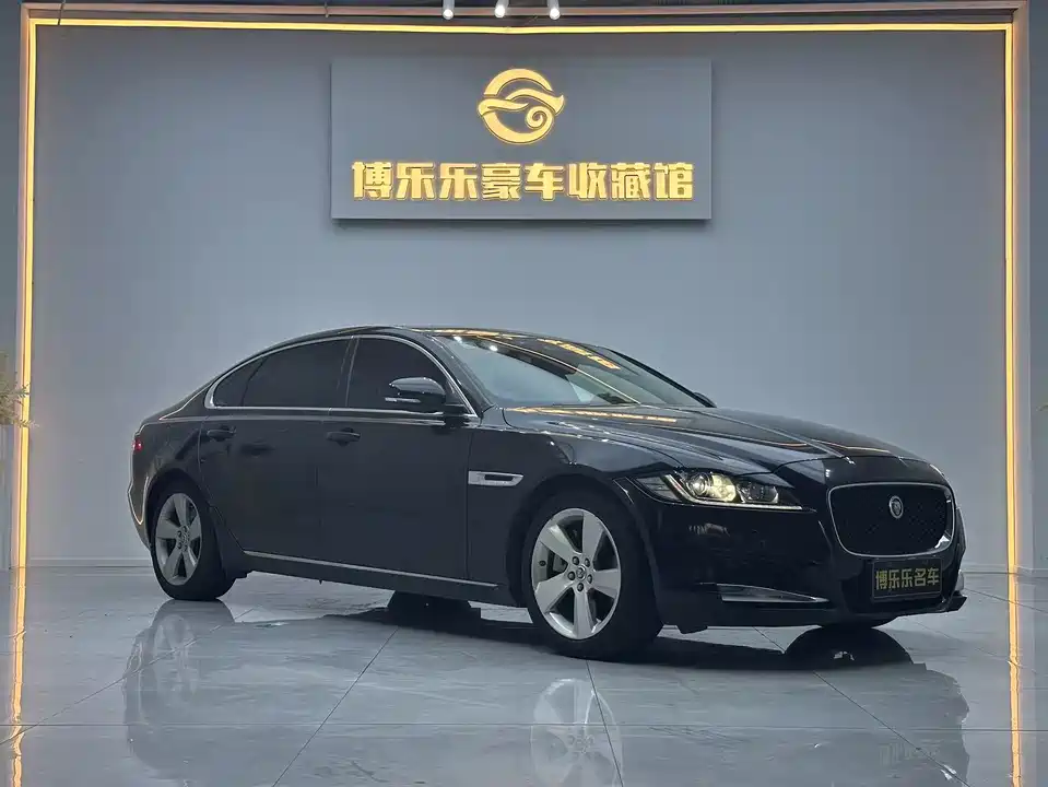 Jaguar XFL