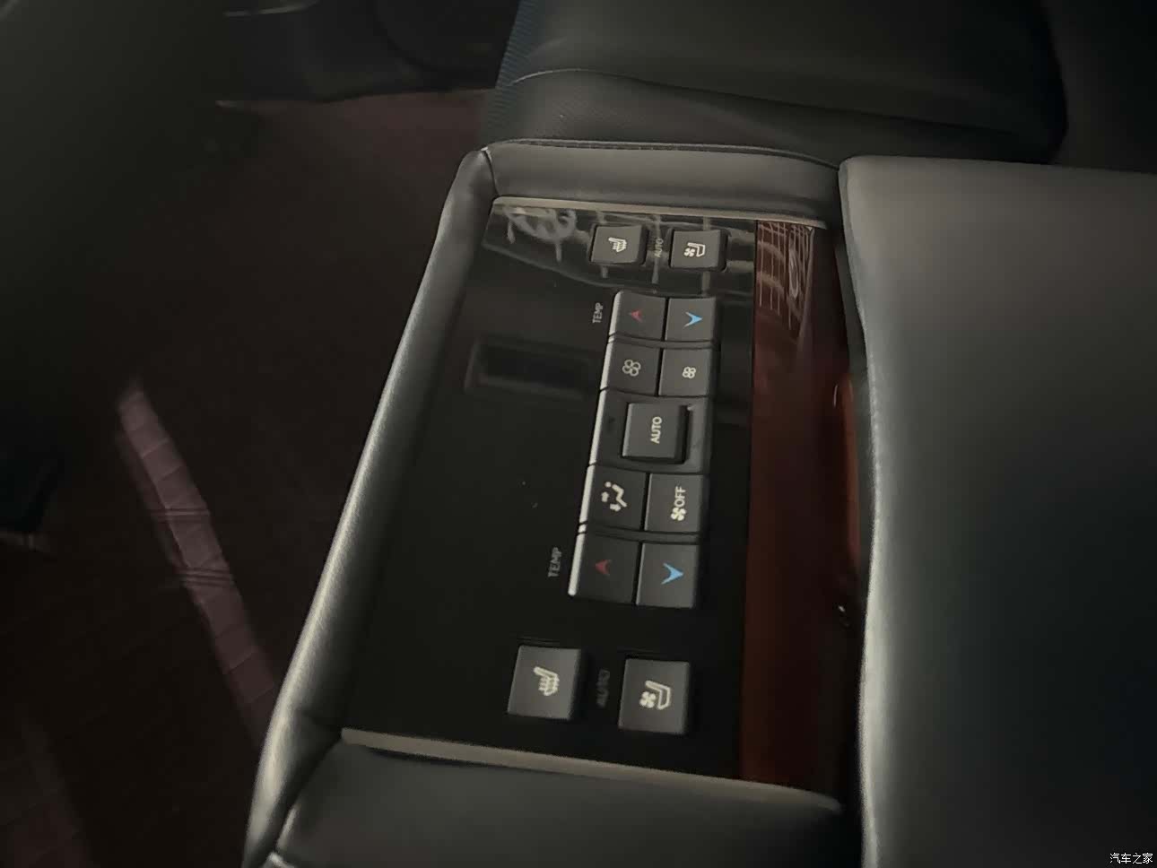 Lexus LX, 2017 16