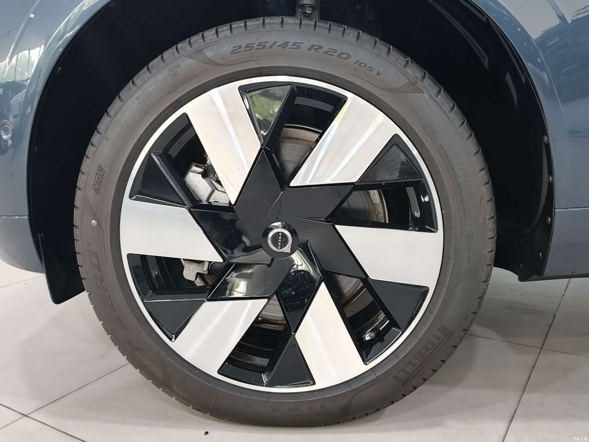 Volvo XC60, 2025 9