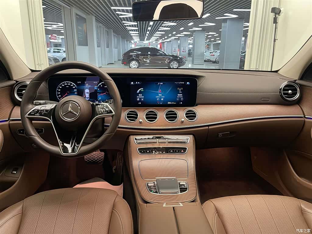 Mercedes-Benz E-Class, 2023 11