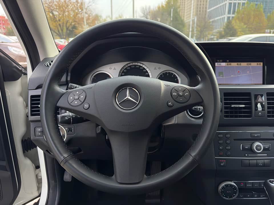 Mercedes-Benz GLK grade