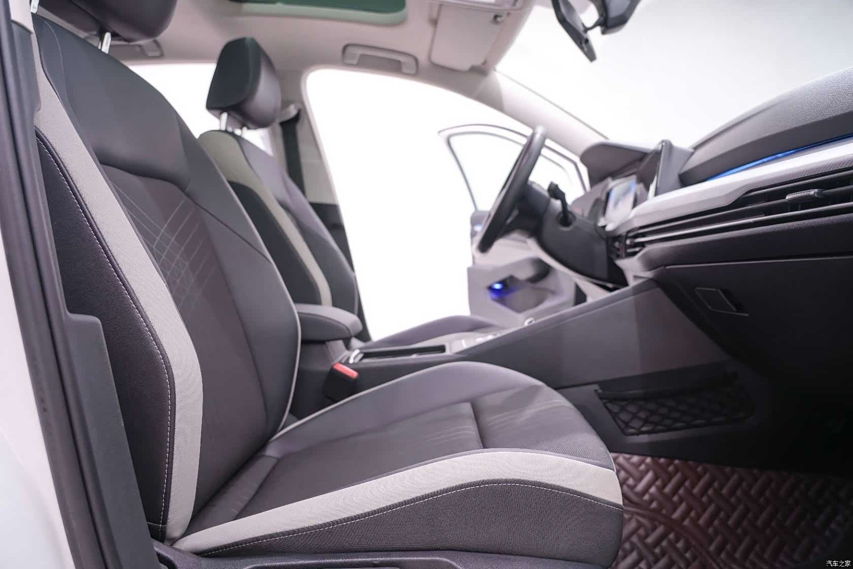 Volkswagen Golf, 2021 25