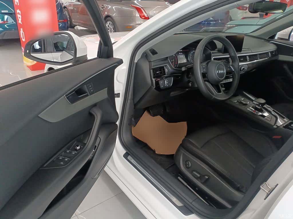Audi A4L, 2019 12