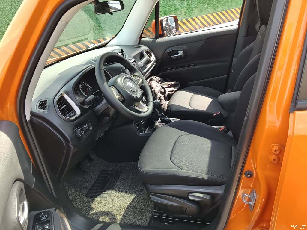 Jeep Renegade, 2017 11