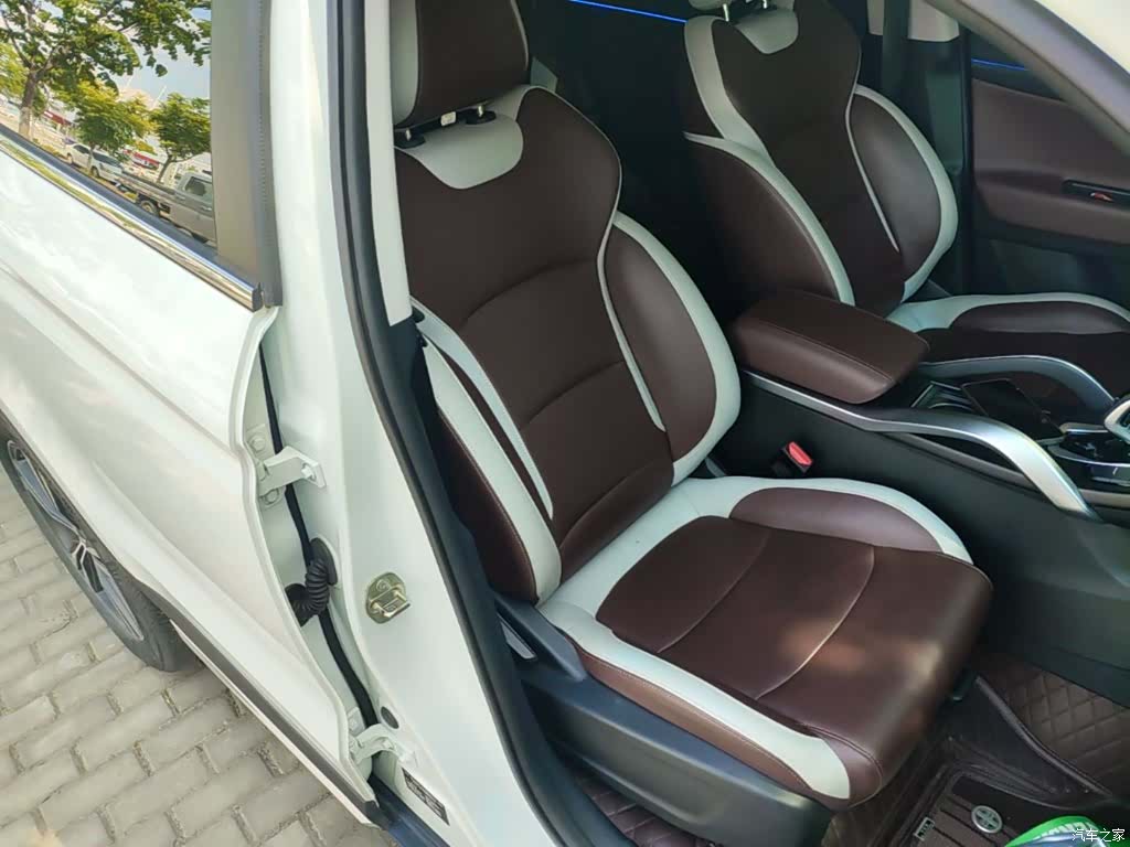 Geely Boyue, 2022 25