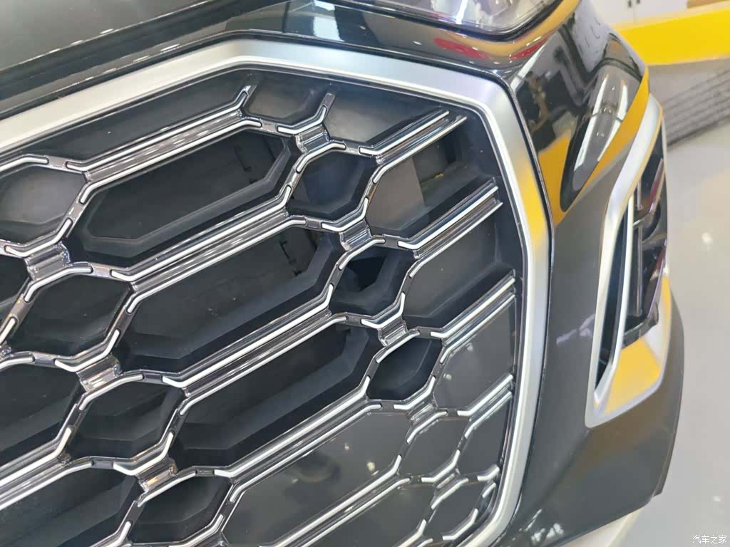 Audi Q5L, 2022 13