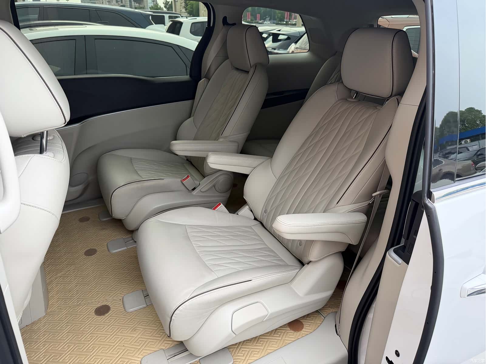 Buick GL8, 2022 все фото