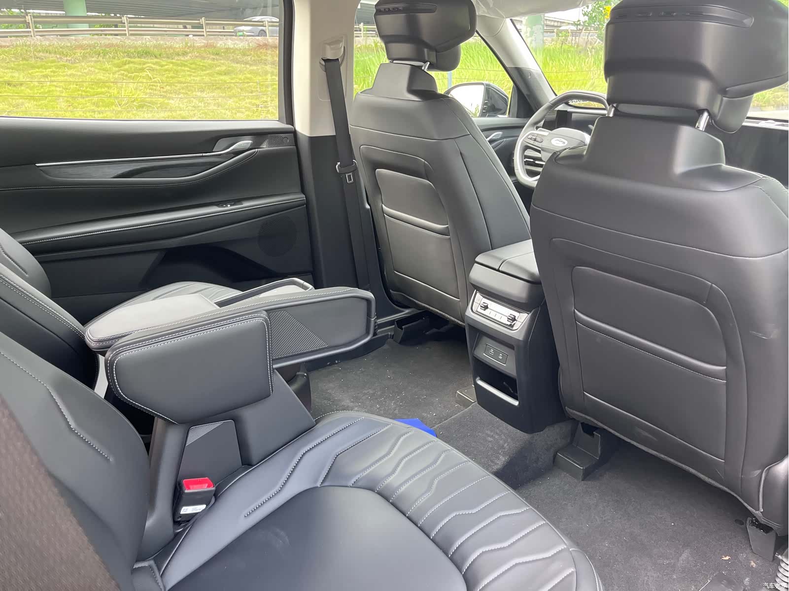 Ford Edge L, 2026 12