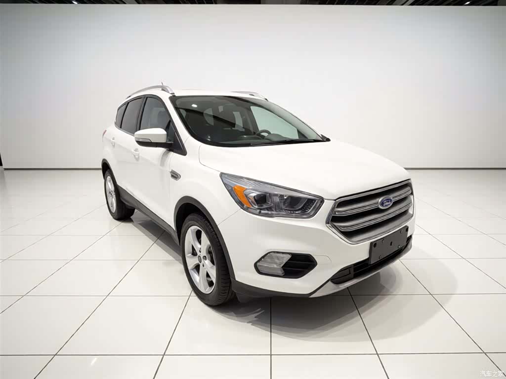 Ford Kuga, 2017 4
