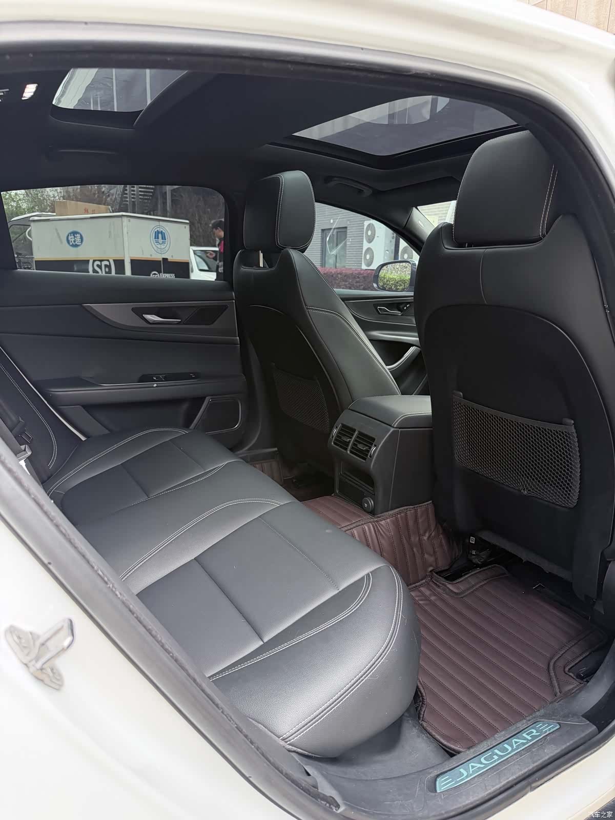 Land Rover XEL, 2021 7