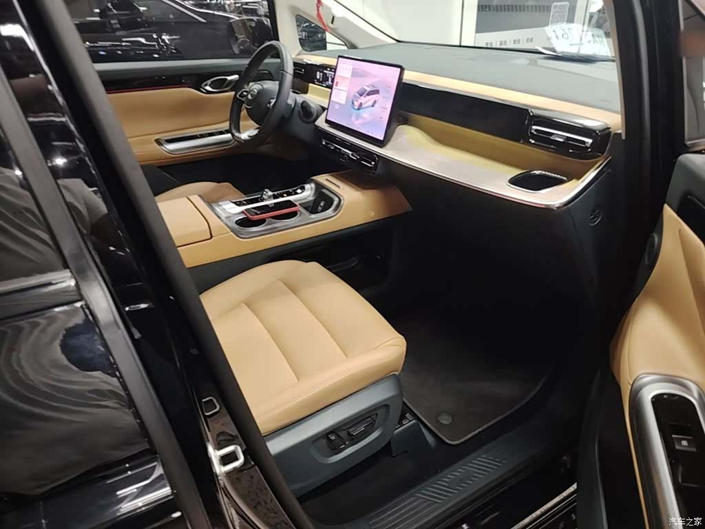 Trumpchi E8, 2024 20