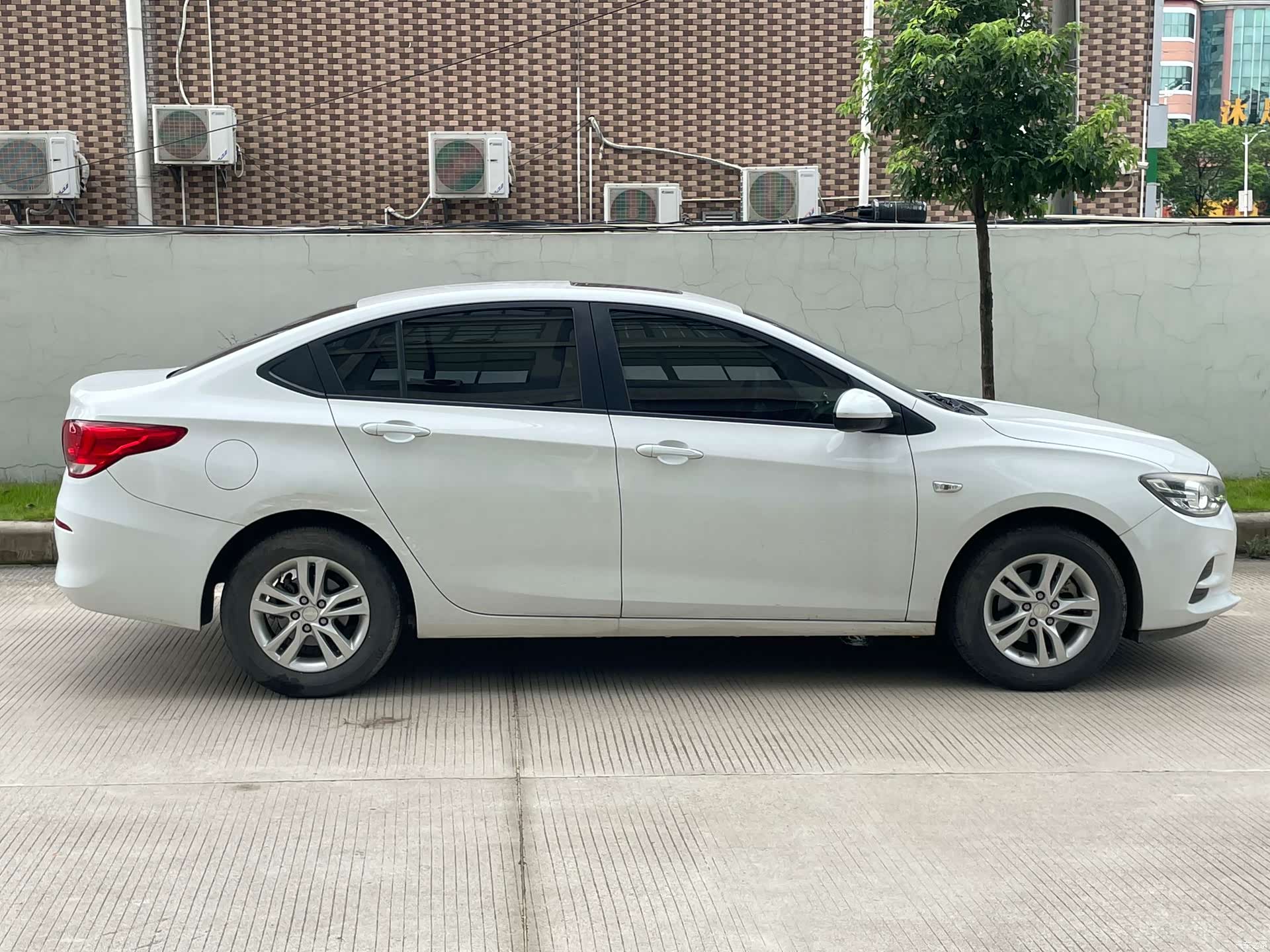 Chevrolet 320, 2018 7
