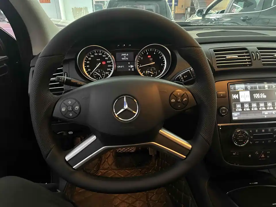 Mercedes-Benz R-class