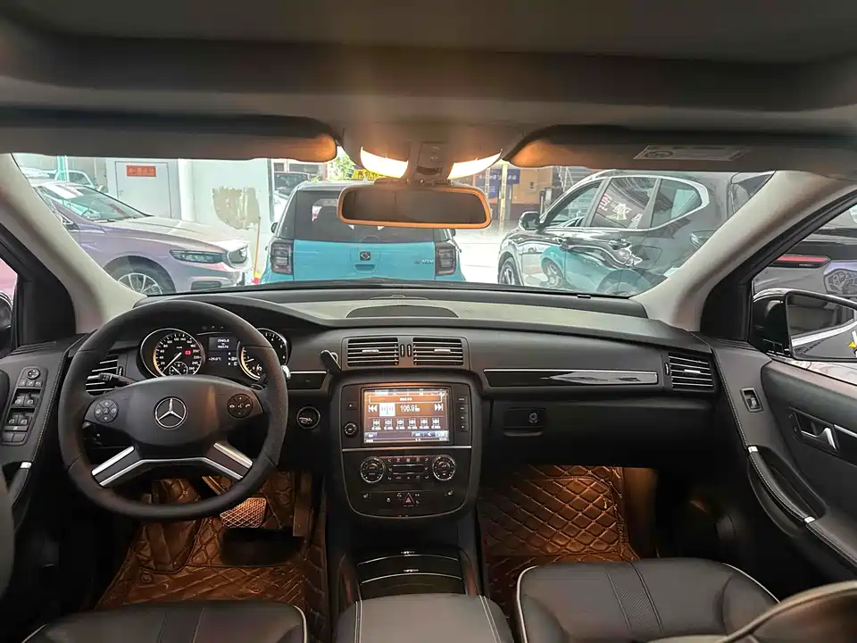 Mercedes-Benz R-class