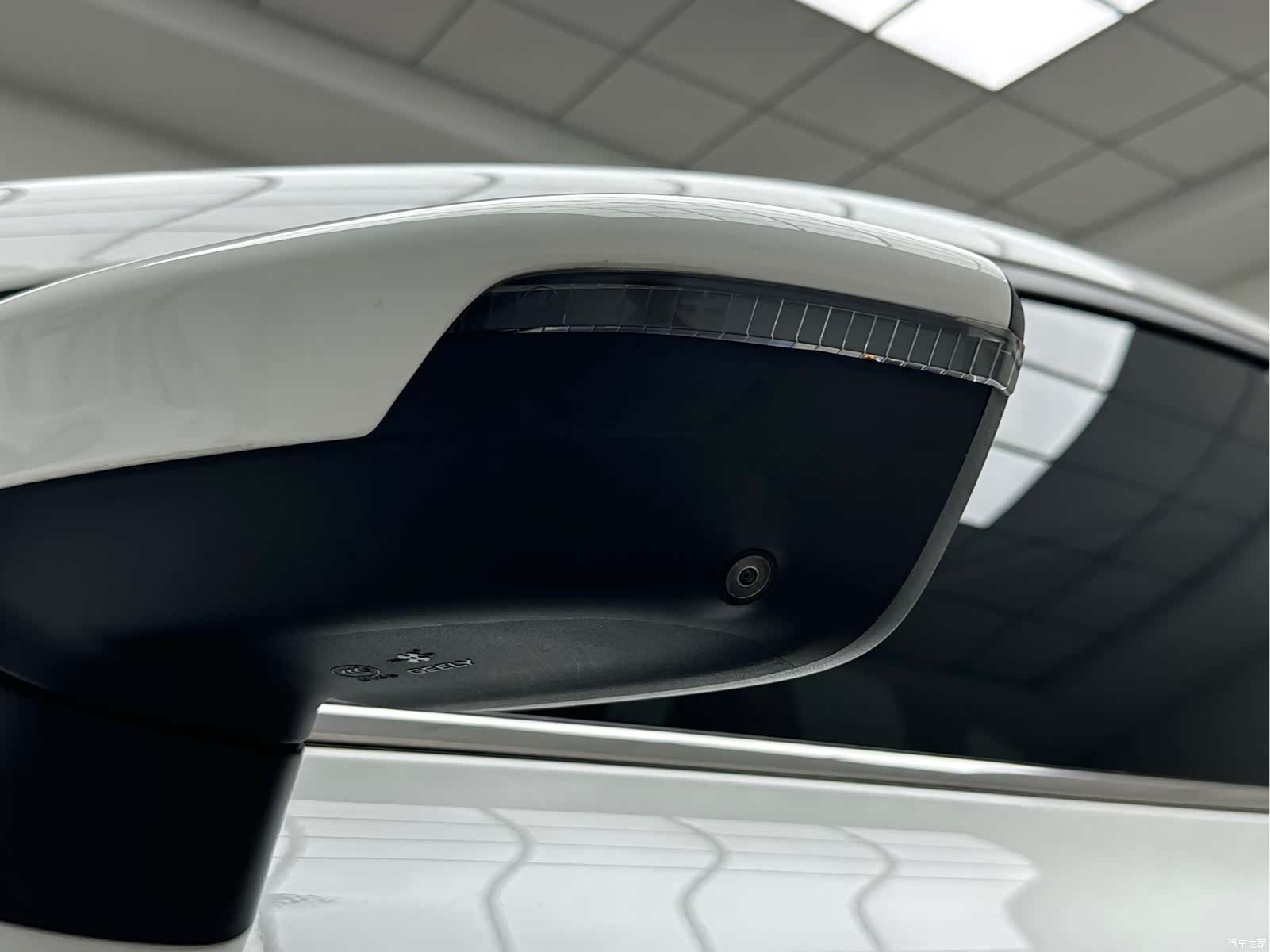 Geely Emgrand, 2022 17