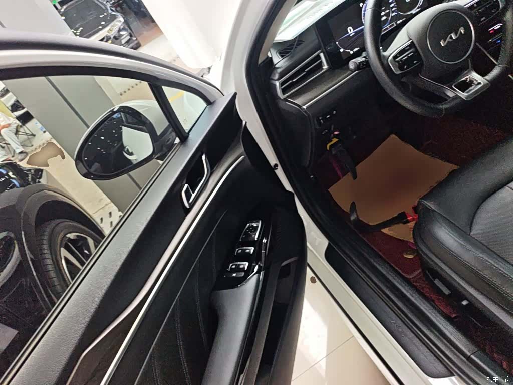 Kia K5, 2022 12