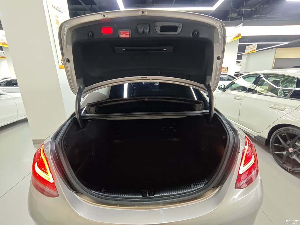 Mercedes-Benz C-Class, 2021 15