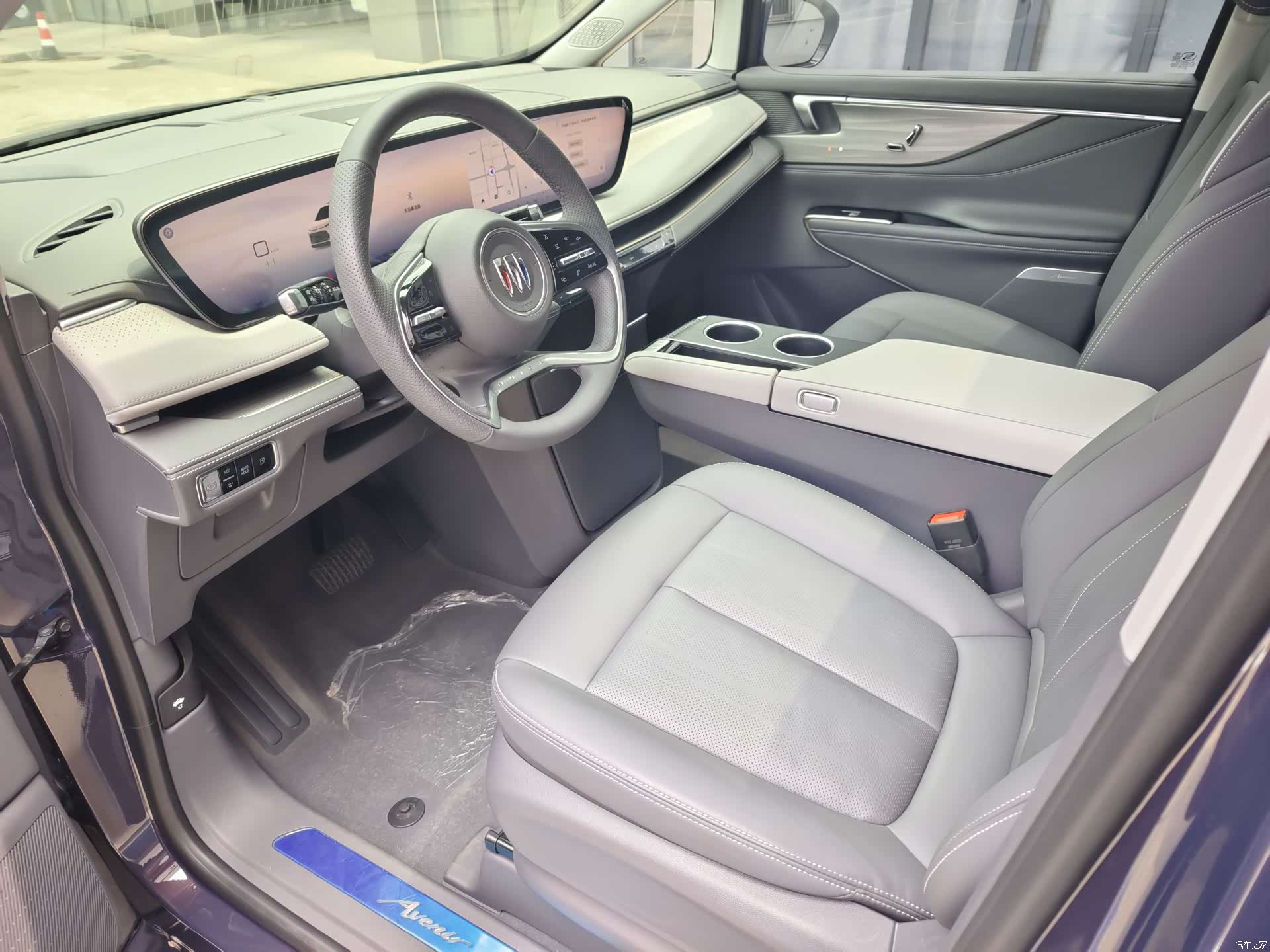 Buick GL8, 2025 10