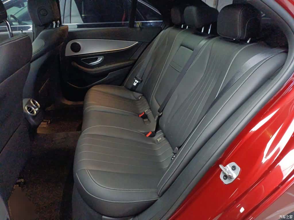 Mercedes-Benz E-Class, 2019 13