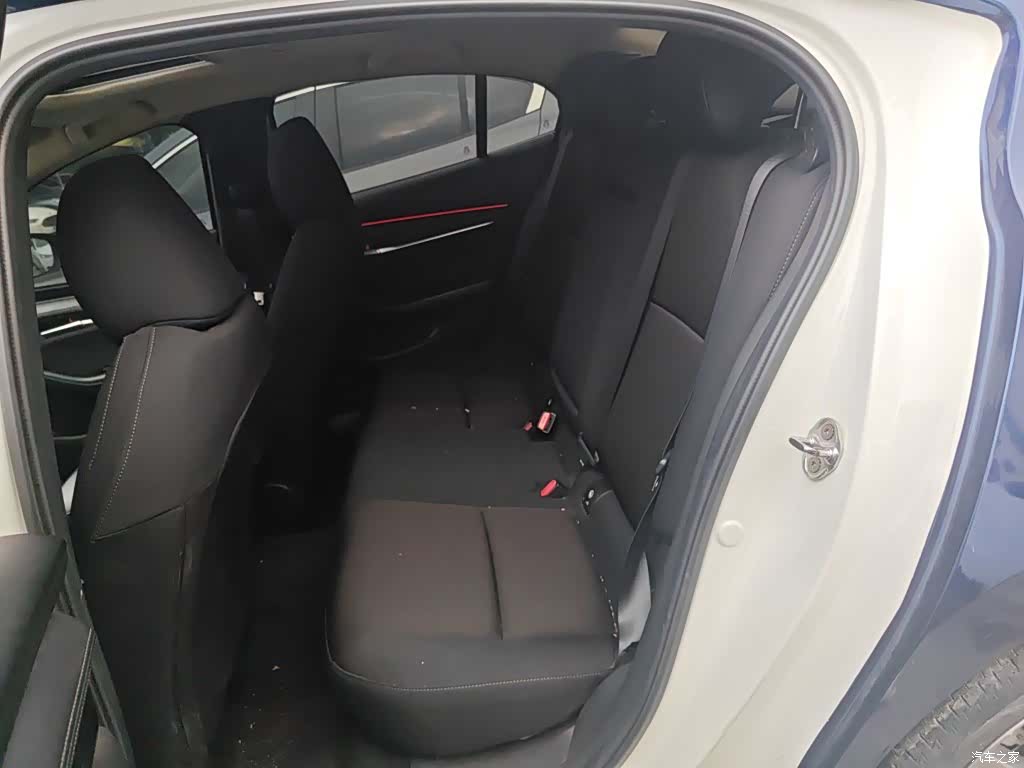 Mazda Mazda3, 2020 13