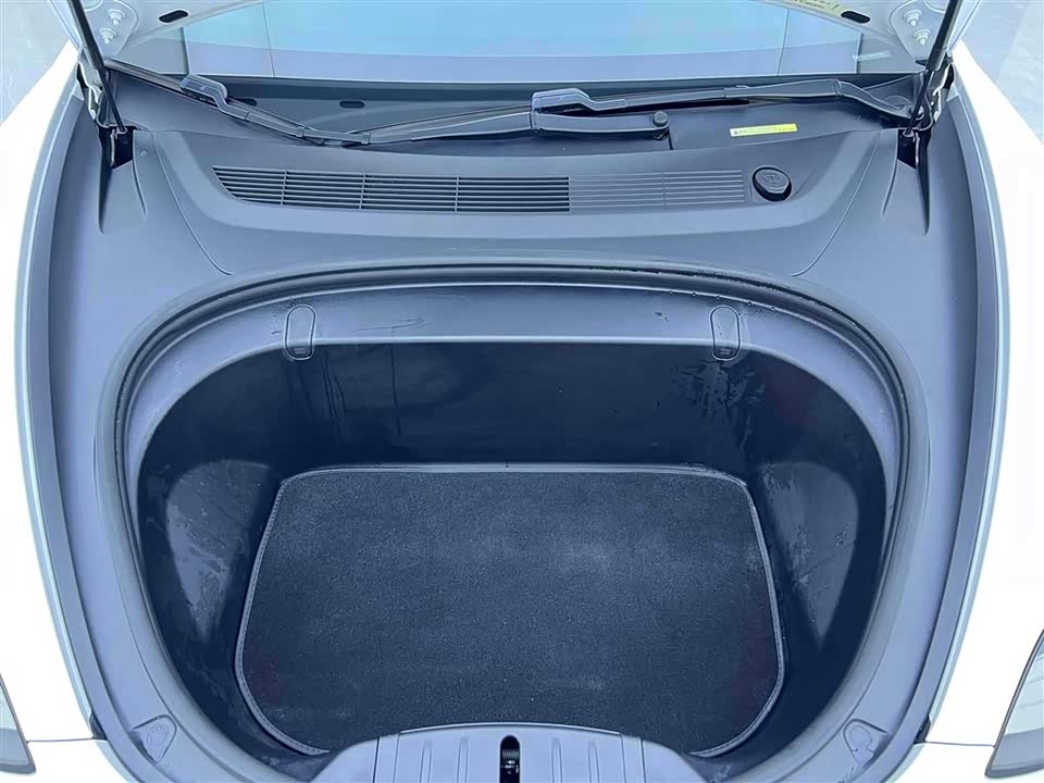 Tesla Model 3 Tesla Model 3
