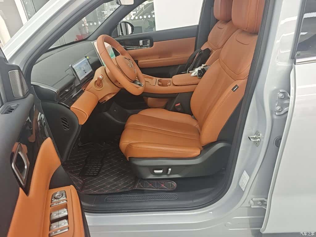 Wuling Starlight, 2026 22
