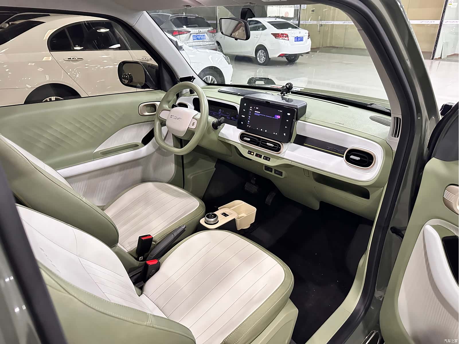 Geely Panda, 2024 6