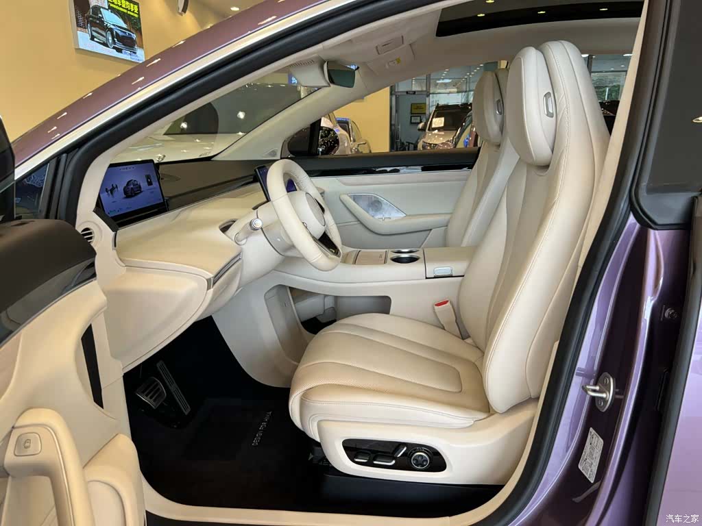 Luxeed R7, 2025 15
