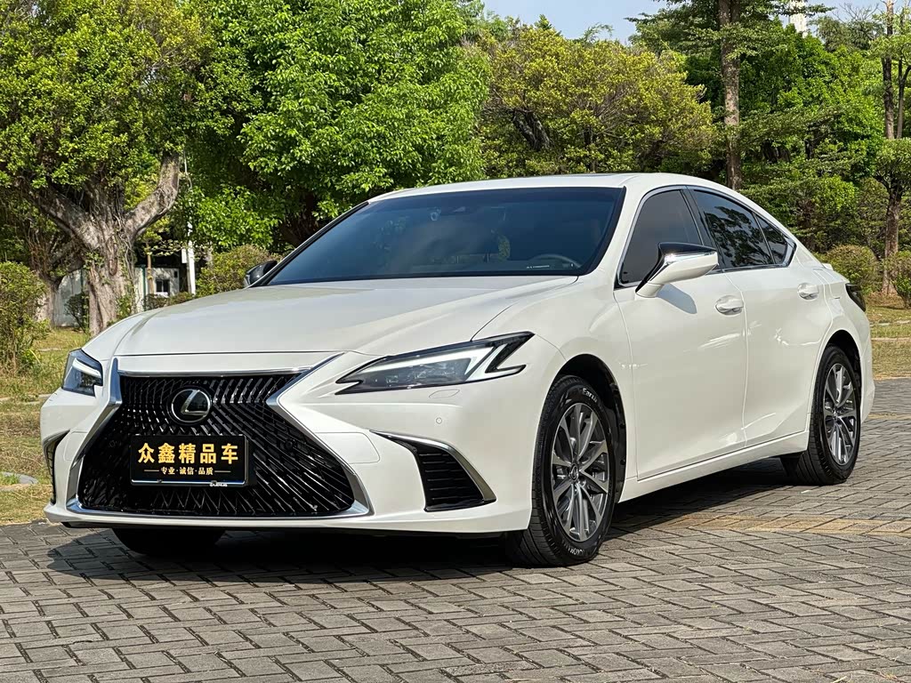 Lexus ES 2025 200 Premium