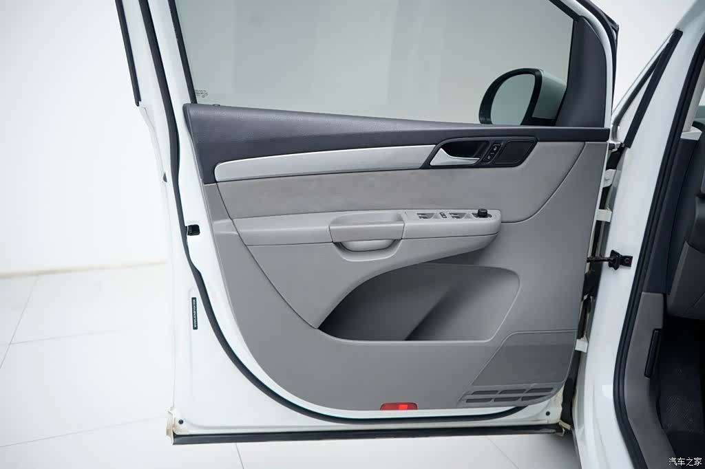 Volkswagen Xia, 2016 10