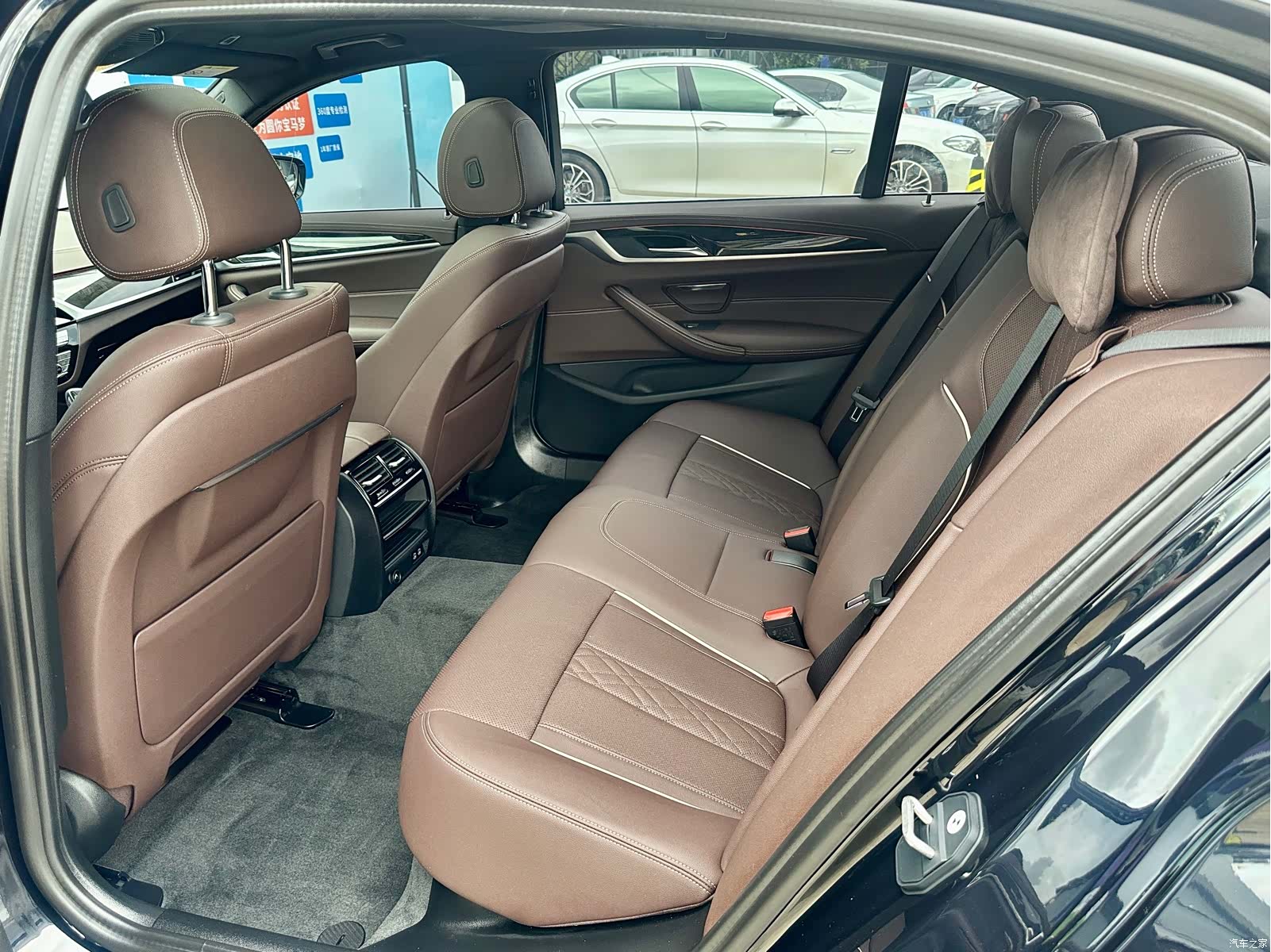 BMW 5 Series, 2023 9