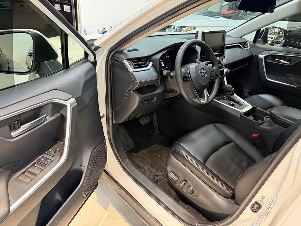 Toyota RAV4 Rongfang