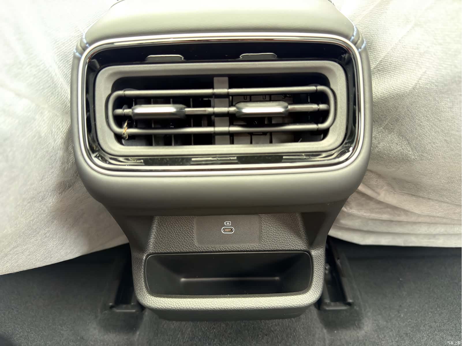 Geely Preface, 2026 22