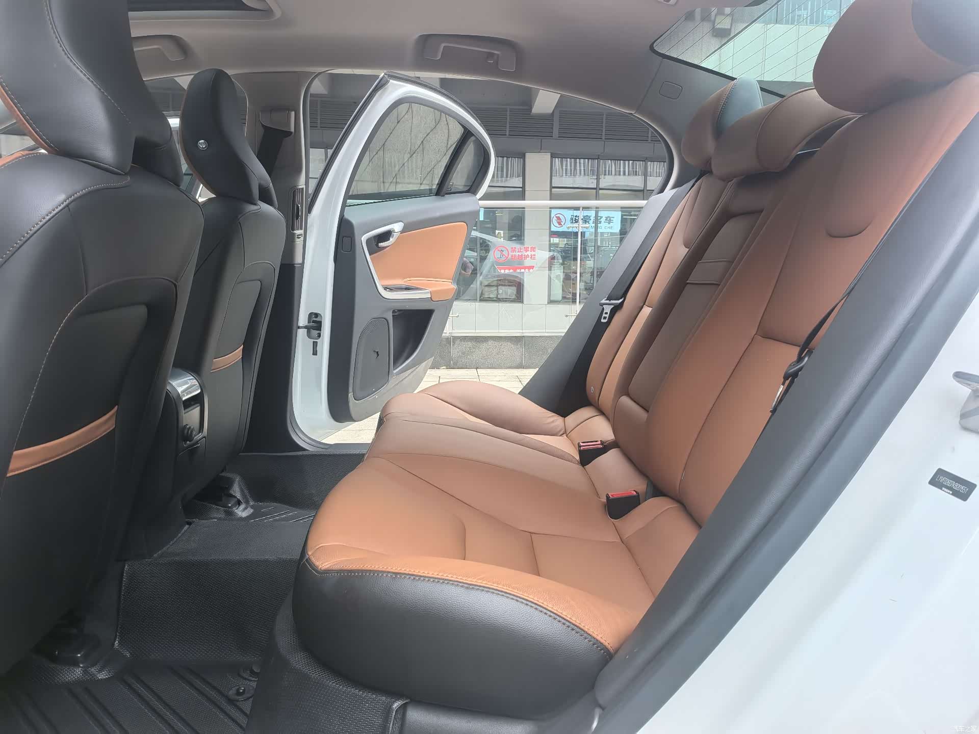 Volvo S60, 2019 6