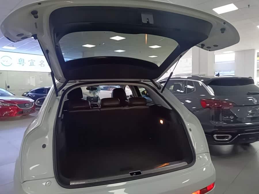 Audi Q3 2016, фото 18